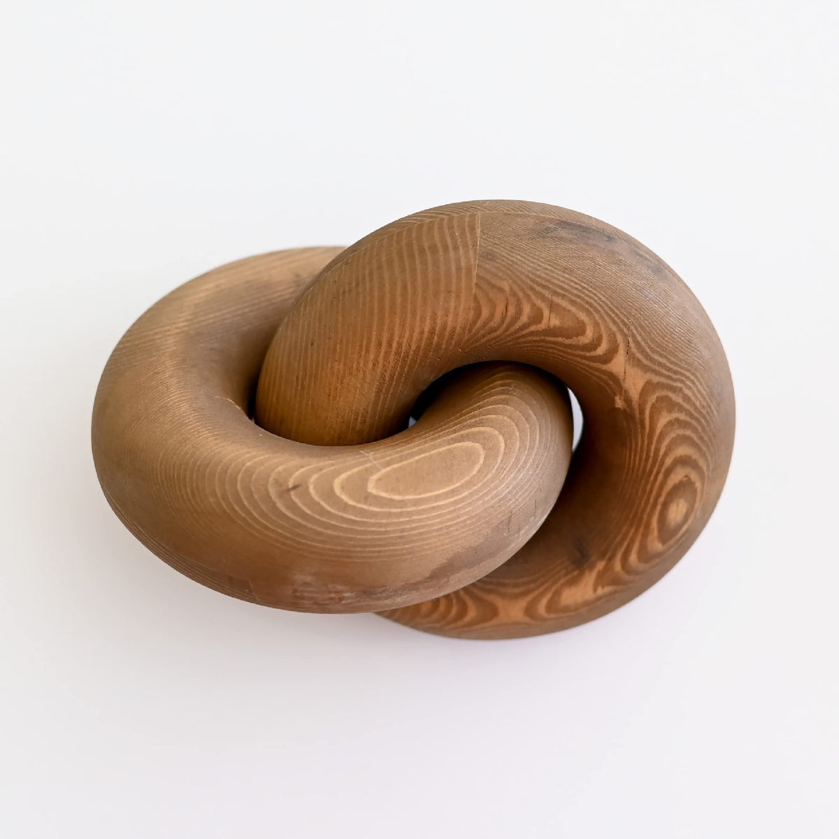 Rool Wooden Knot Chain Link Decor for Shelves & Coffee Tables