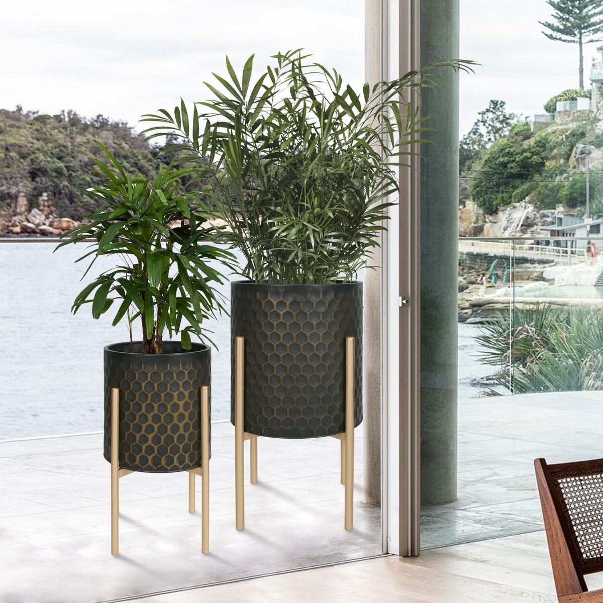 Oakrain Modern Metal Indoor Plant Pots with Stand, Set of 2