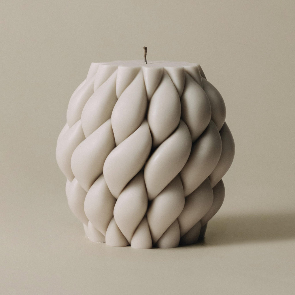 LAWA Handmade Large Knot Ball Decorative Soy Wax Candle